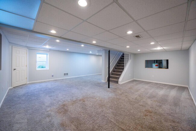 Building Photo - 7798 Greene Farm Dr