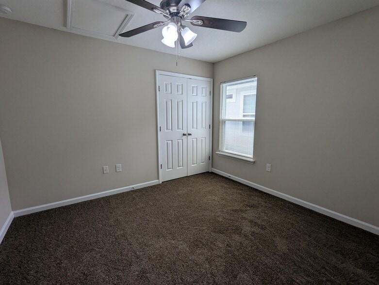 Building Photo - 114 Plantation Point Dr