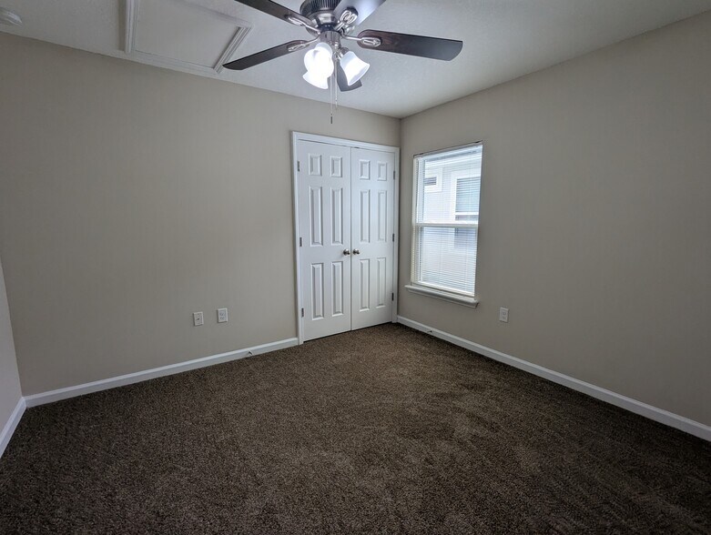 Building Photo - 114 Plantation Point Dr