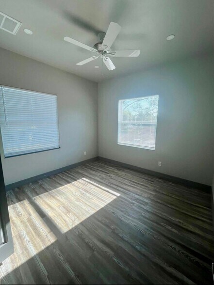 Building Photo - 5593 Briarcliff Rd