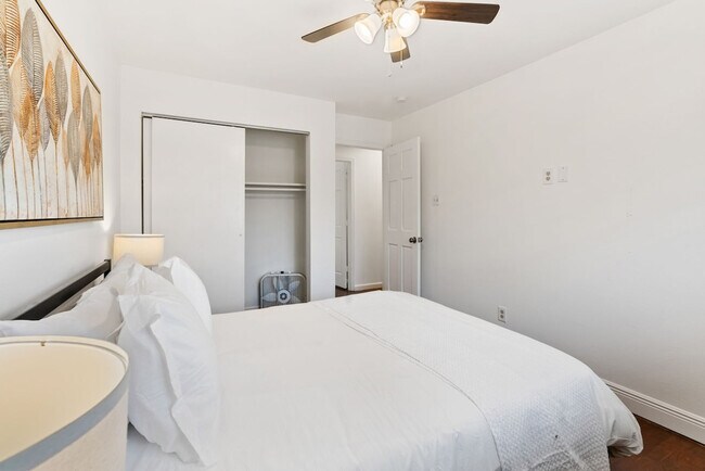 Building Photo - 2104 Foggy Bottom Dr