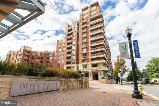 Building Photo - 3600 S Glebe Rd