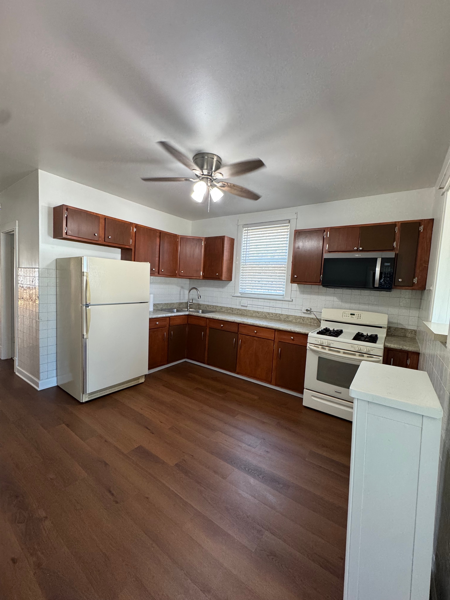 Kitchen - 2127 Highland Ave
