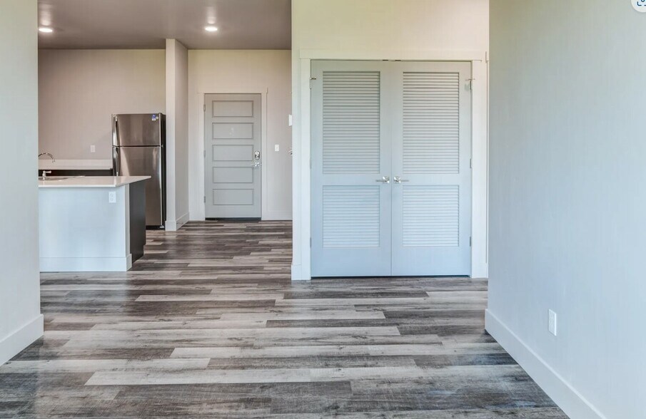 2 BATH - GDG The Meridian Apartments