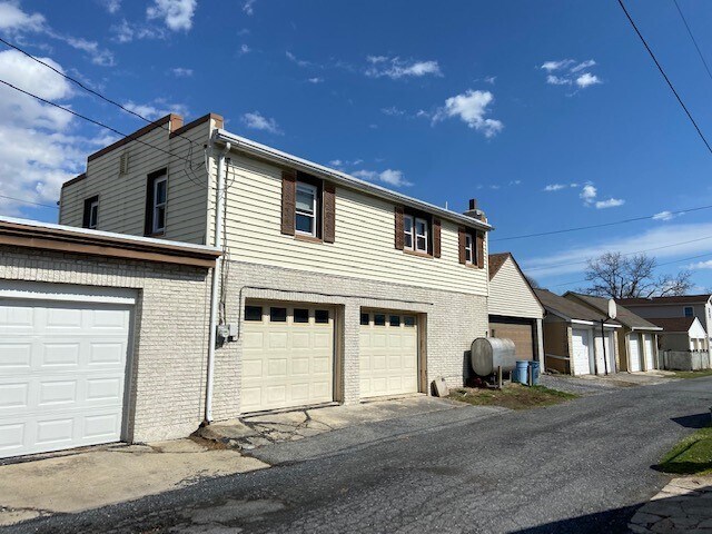 1 Car Garage - outside - 50 N 7th St