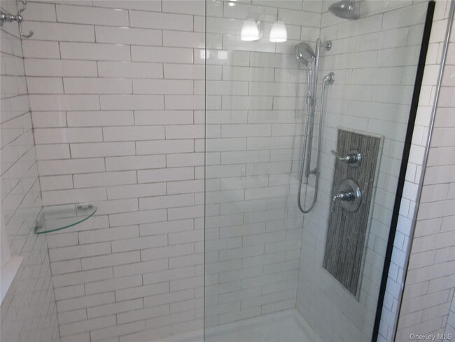 Building Photo - 321 Redmont Rd