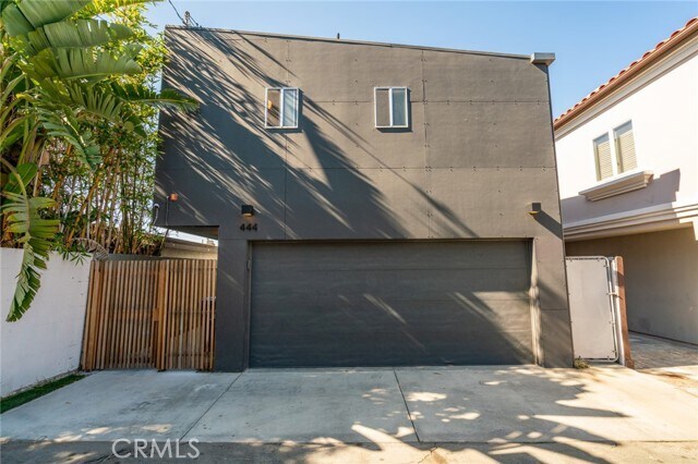 Building Photo - 444 36th St