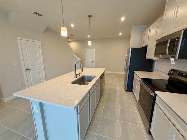 Building Photo - 602 Highfalls Ave