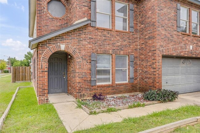Building Photo - 2514 Byfield Dr