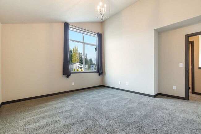 Building Photo - 17822 19th Ave W