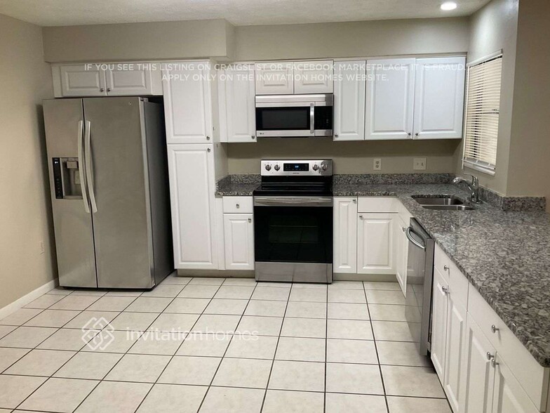 Building Photo - 35208 Dolphin Lake Dr