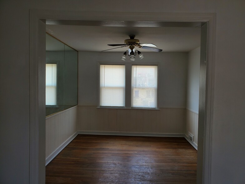 Dining room - 816 N Chapel Gate Ln