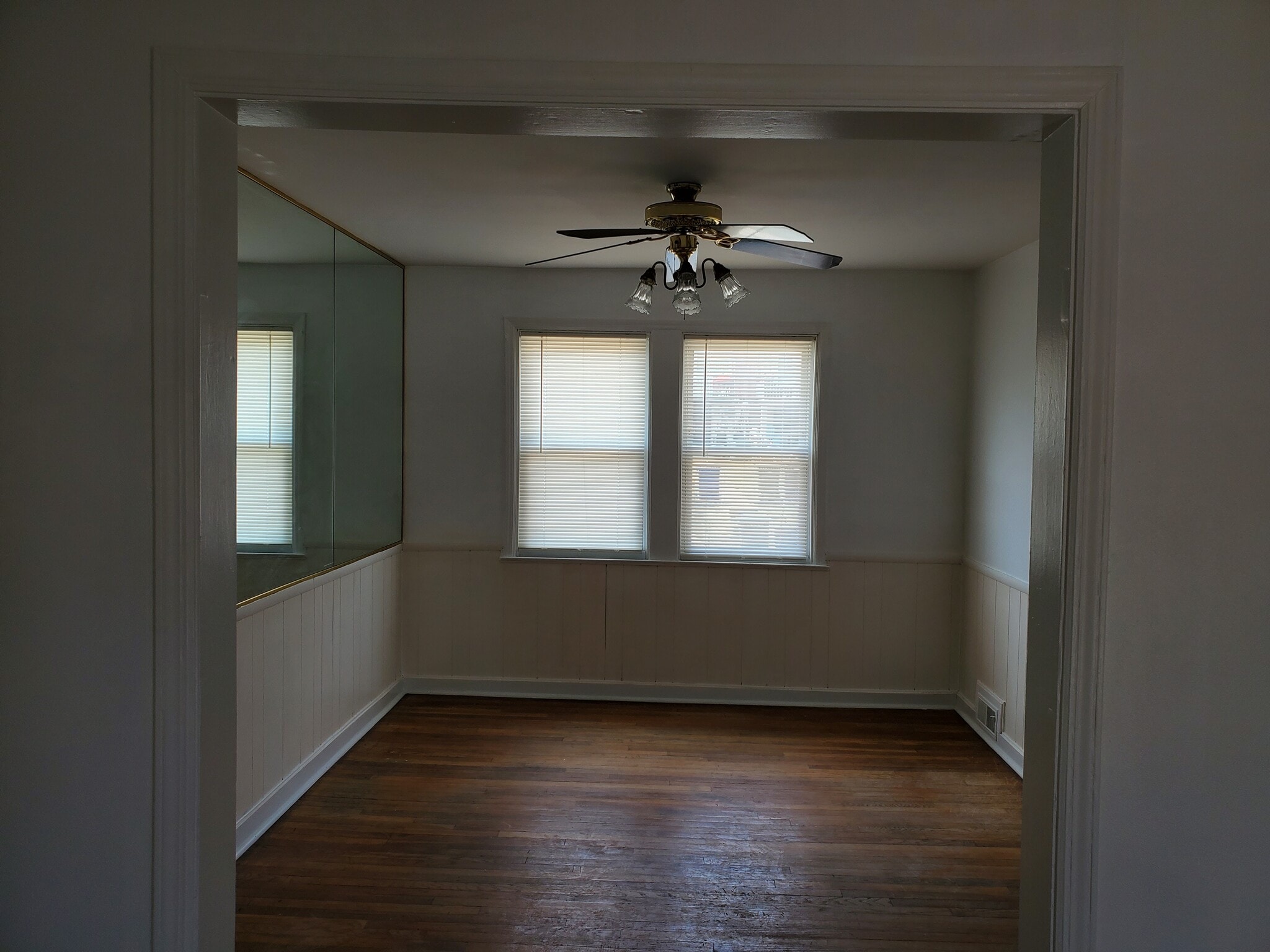 Dining room - 816 N Chapel Gate Ln