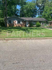 Building Photo - 4508 Rainbow Rd