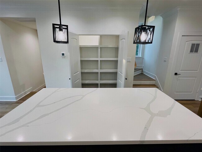 Building Photo - 3104 Arlington St