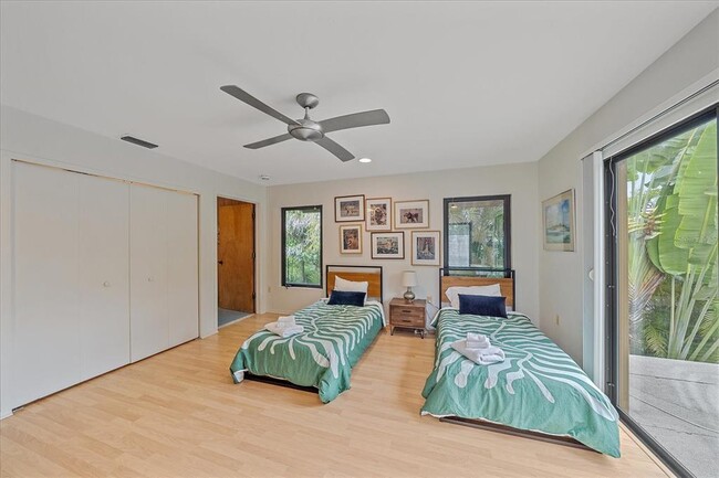 Building Photo - 3348 Old Oak Dr