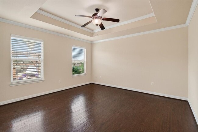 Building Photo - 6901 Anastasia Dr