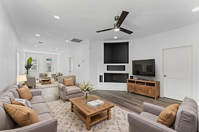 Building Photo - 365 Rd 5605