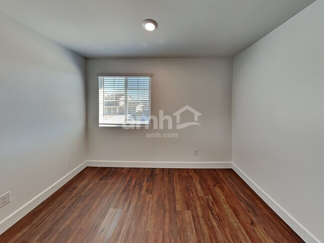 Building Photo - 6142 W Calle Bilboa