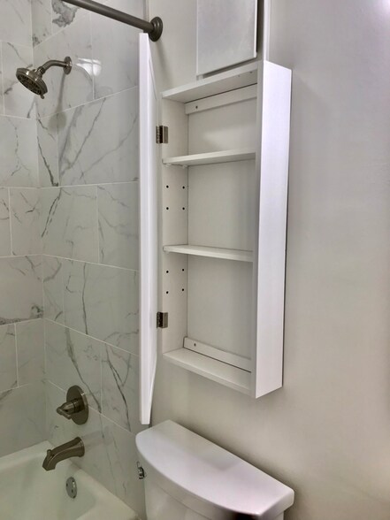 Building Photo - 21 Vaughns Gap Rd