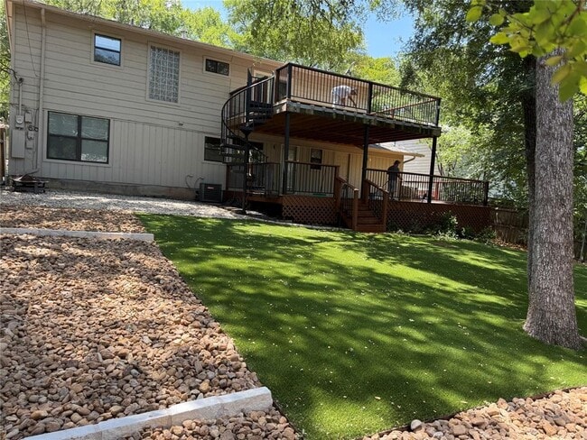 Building Photo - 1708 Fawn Dr