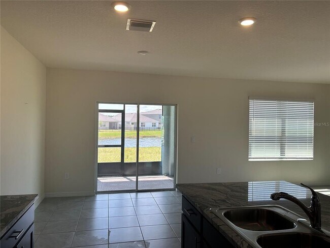 Building Photo - 17218 Reserva Dr