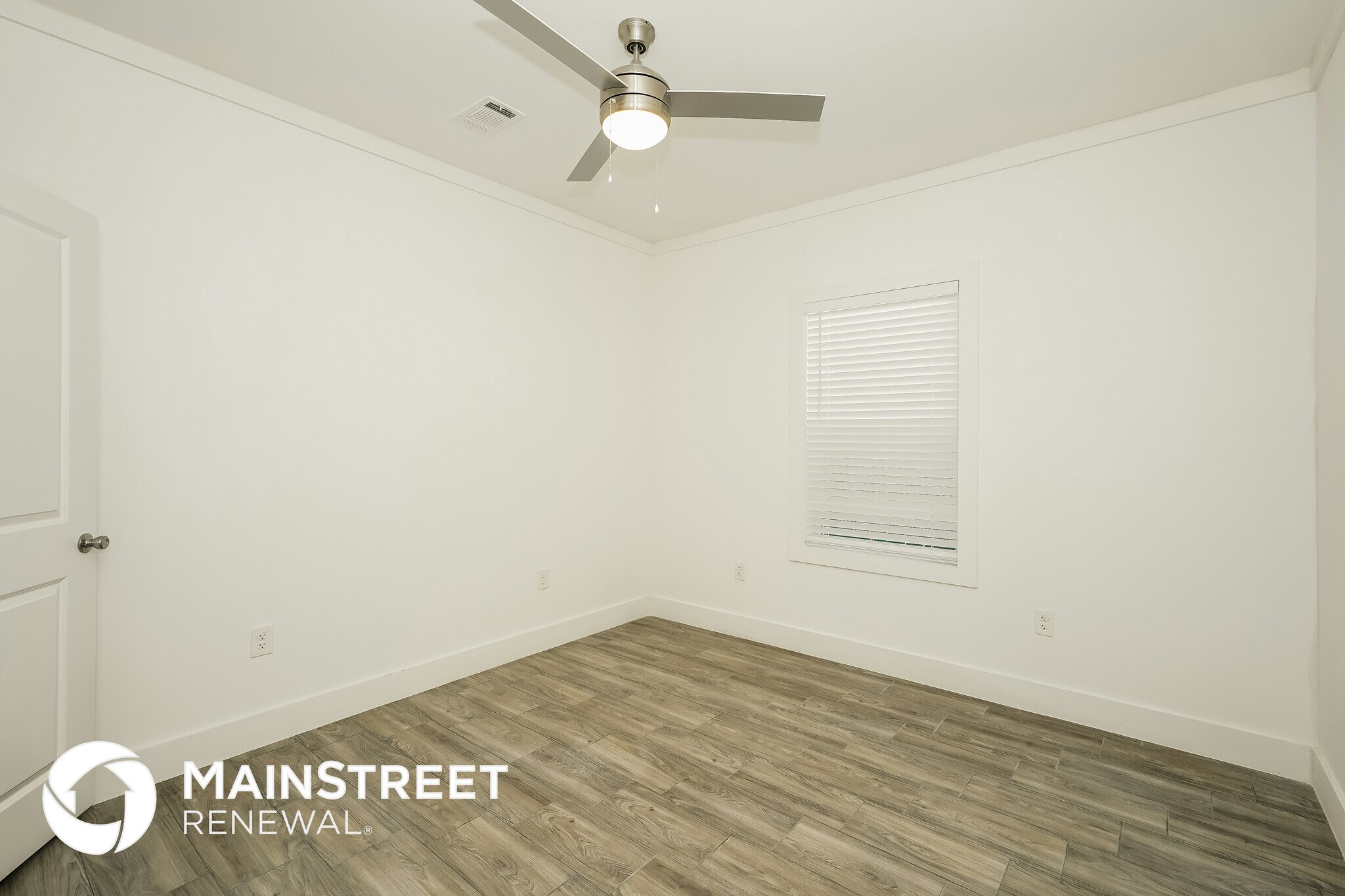 Building Photo - 2003 E Overton Rd