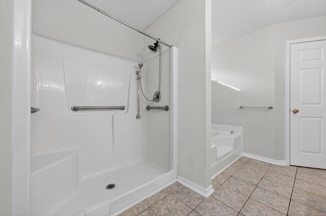 Building Photo - 1602 Trent St