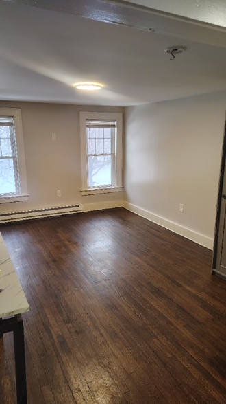 Building Photo - 170 Yantic Rd