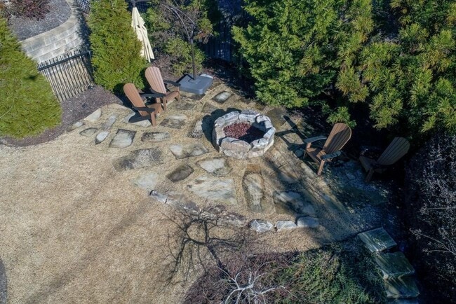 Building Photo - 2170 Heathermoor Hill Dr NE