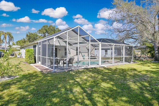 Building Photo - AVAILABLE May 1 - Single Family Pool Home in the Heart of Three Oaks