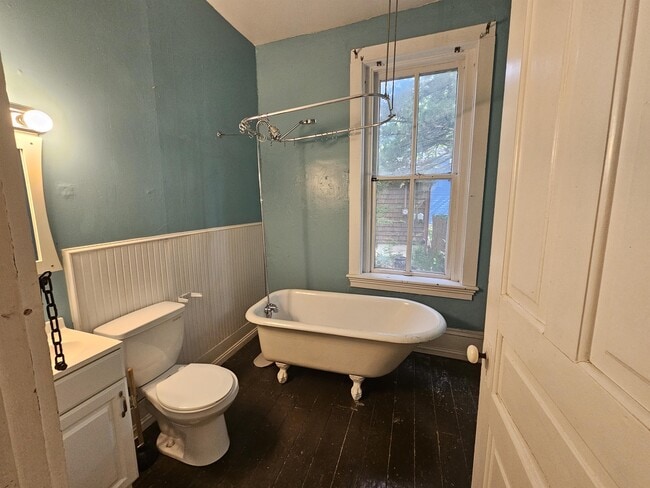 Building Photo - 728 Rhode Island St