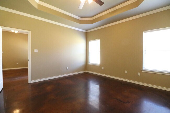 Building Photo - Stoneridge 502