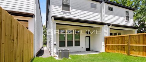 Building Photo - 3052 Truxillo St
