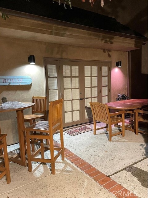 Building Photo - 504 Avocado Ave