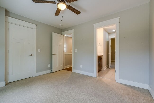 Building Photo - Beautiful build in Cleveland Park (Downtown Nashville)