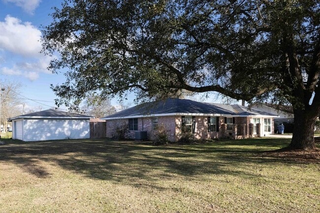 Building Photo - 6720 Lancaster Dr