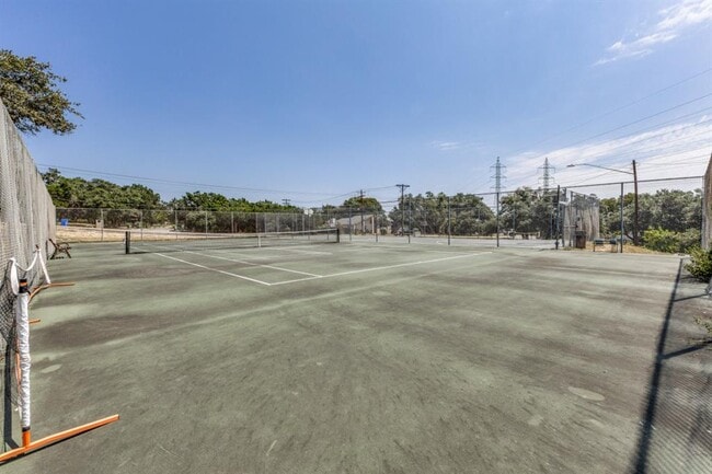 Building Photo - 2406 Indian Creek Rd