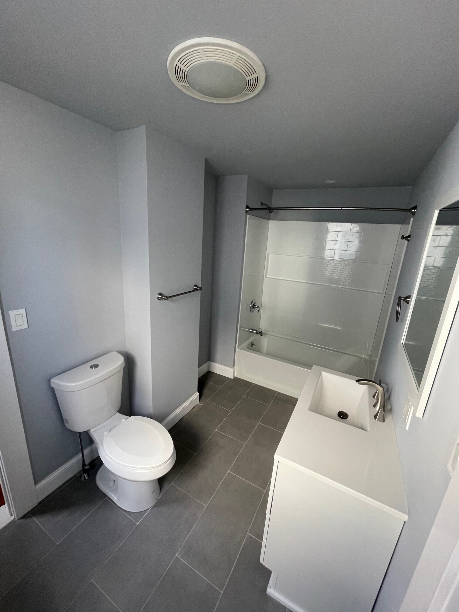 Building Photo - 49 Vine St