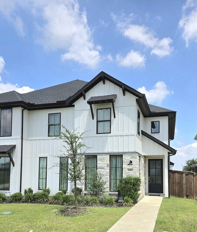 Building Photo - 3-2.5 Walsh in Aledo ISD