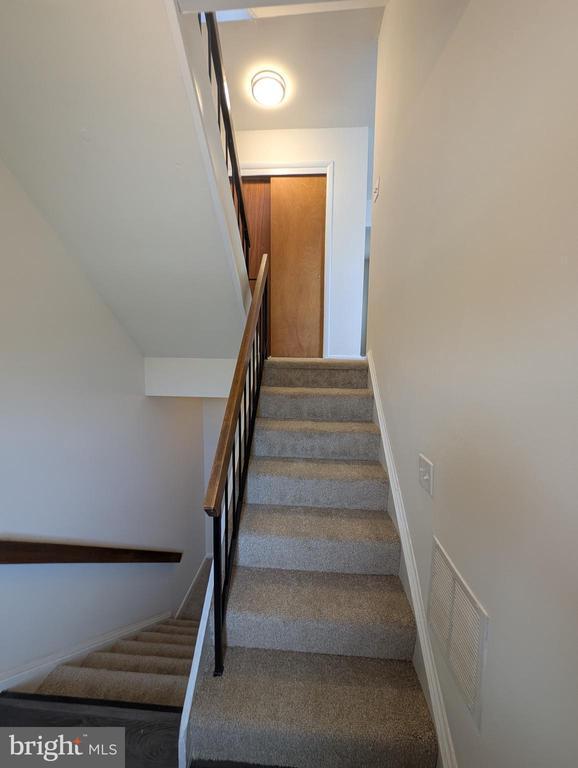 Building Photo - 6342 Stonewain Ct
