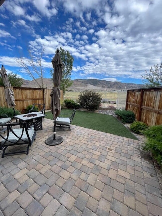 Building Photo - Large Condo in the Heart of Damonte Ranch