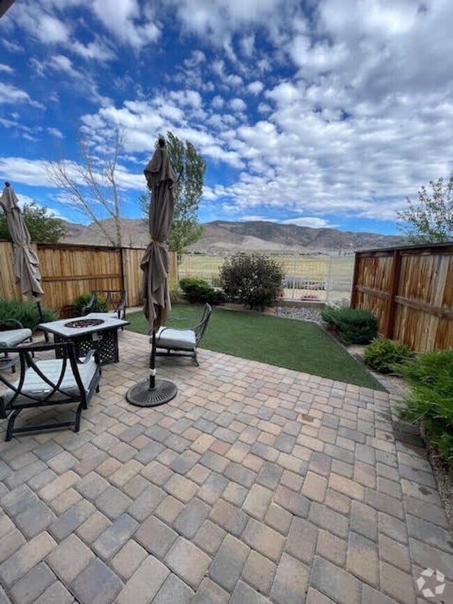 Building Photo - Large Condo in the Heart of Damonte Ranch