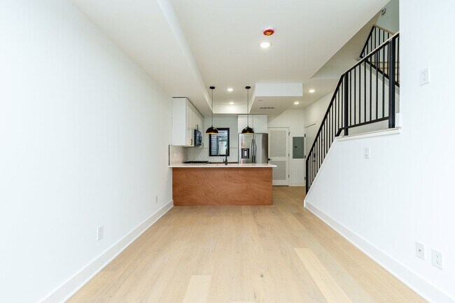 Building Photo - 807 N 17th St
