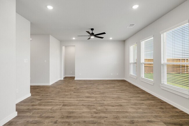 Building Photo - AVAILABLE NOW! LUXURIOUS DUPLEX LOCATED ON 1-ACRE LOT IN MIDLOTHIAN, TX!