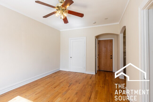 Building Photo - 4851 N Damen Ave