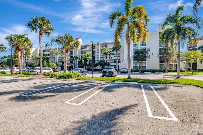 Building Photo - 950 Lavers Cir
