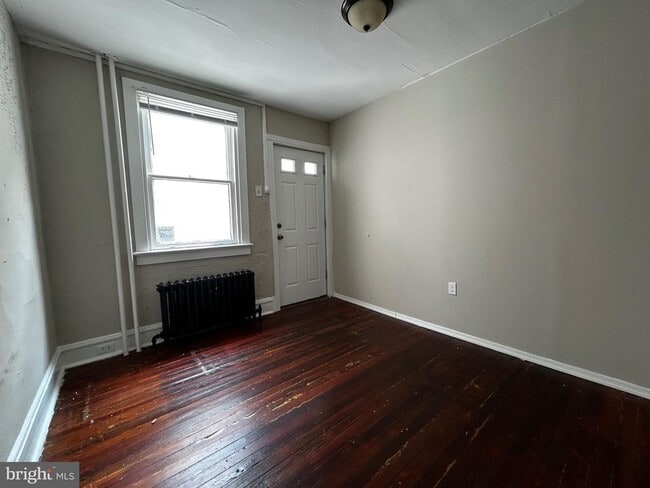 Building Photo - 272 MAPLE