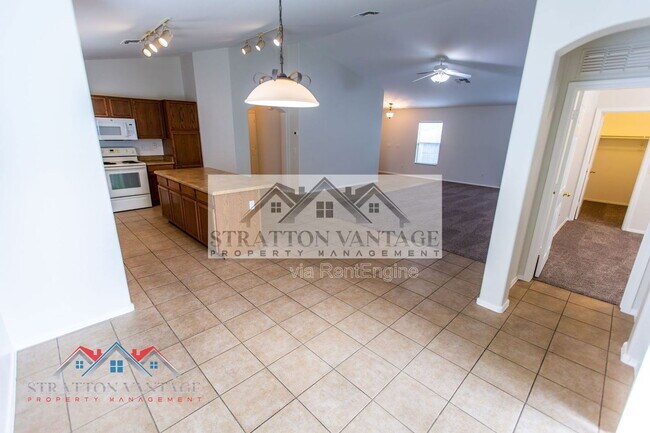 Building Photo - 17739 W Redfield Rd