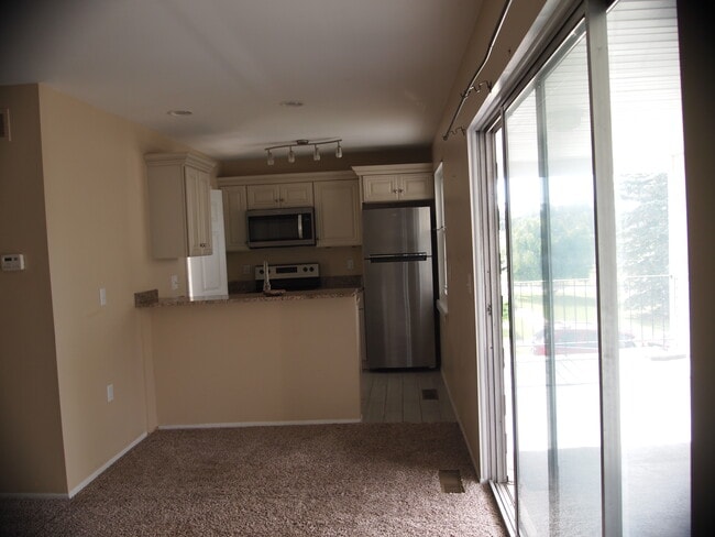 Building Photo - 187 Neptune Dr